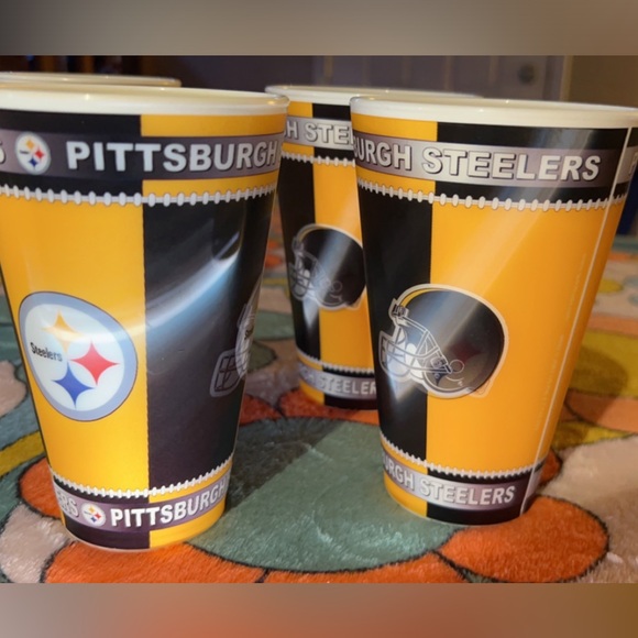 Pittsburgh Steelers 3D Holographic Reusable Plastic Cups 4 Pack NFL Football - Picture 4 of 7